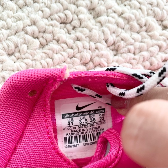 Nike Hot Pink Sneaker Runner Running Shoes - Picture 8 of 8
